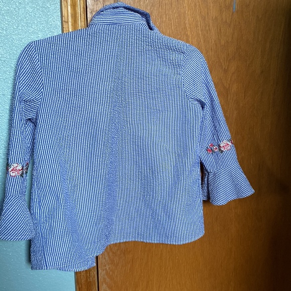 Button up top - Picture 2 of 2